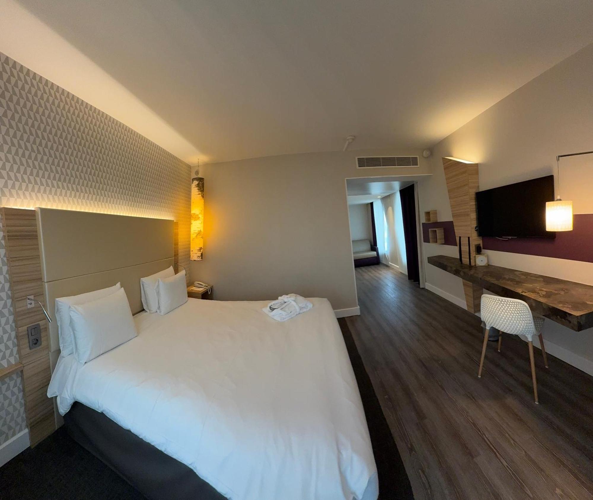 Mercure Paris Orly Rungis Aeroport Exterior foto